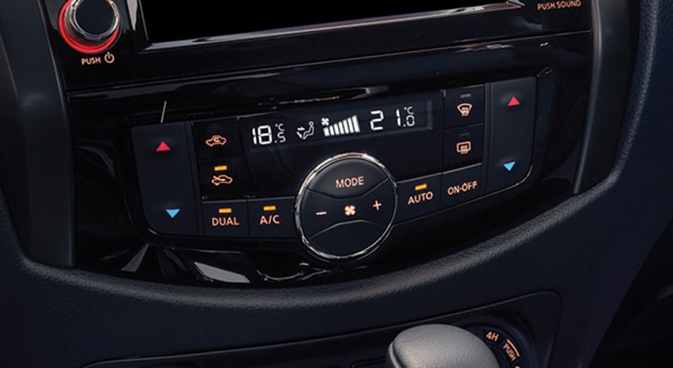 Nissan Navara Comfort 02 Automatic Climate Control 