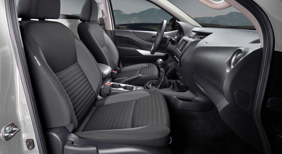 LA SÛRETÉ ET LA SÉCURITÉ D’ABORD-Vehicule Feature Image